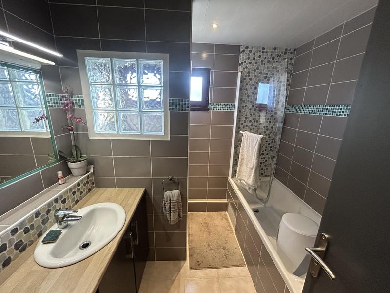 Maison - 93 m² - 6 pièces