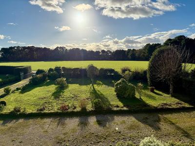 Maison - 180 m² - 8 pièces