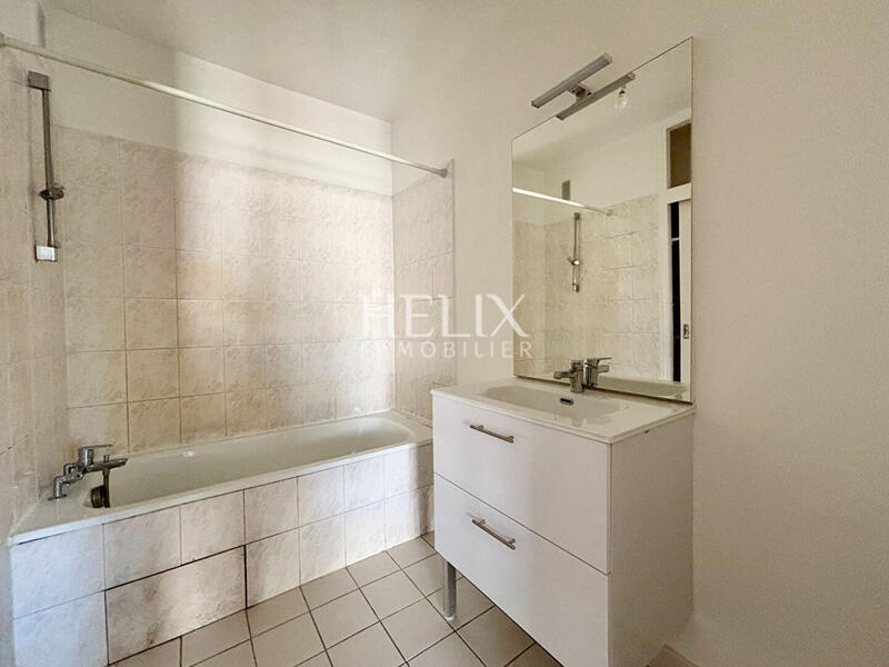 Appartement - 105 m² - 5 pièces