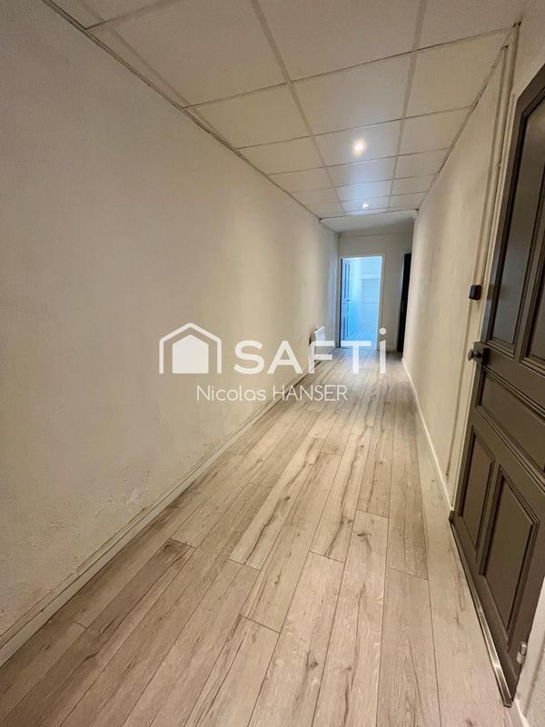 Local commercial - 86 m² - 6 pièces