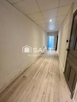 Local commercial - 86 m² - 6 pièces