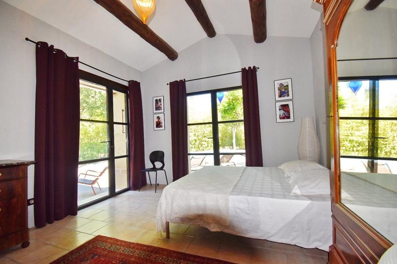 Maison - 265 m² - 7 pièces