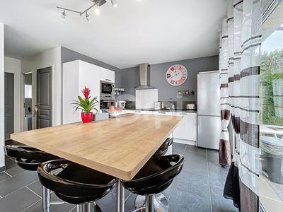 Maison - 110 m² - 4 pièces