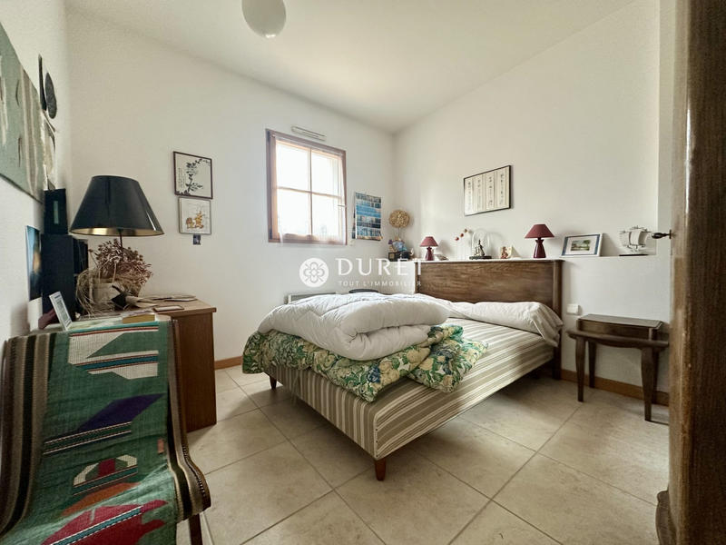 Maison - 220 m² - 9 pièces