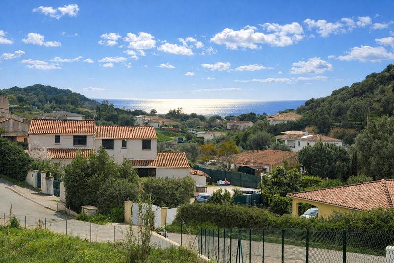 Terrain constructible - 1 155 m²