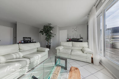 Appartement - 121 m² - 5 pièces