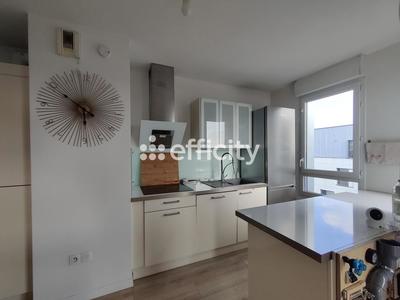 Appartement - 75 m² - 3 pièces