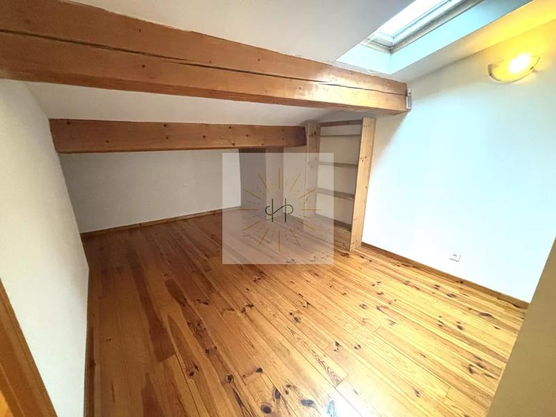 Maison - 176 m² - 10 pièces