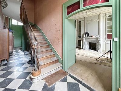 Maison - 219 m² - 8 pièces