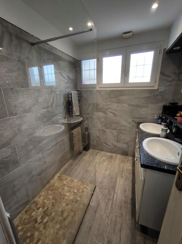 Maison - 176 m² - 8 pièces