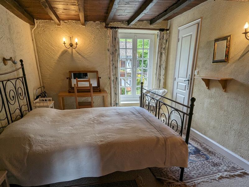 Propriété - 399 m² - 17 pièces