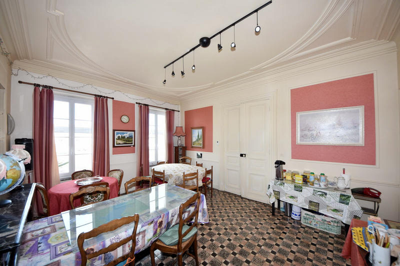 Maison - 551 m² - 14 pièces