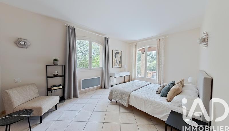 Maison - 170 m² - 6 pièces