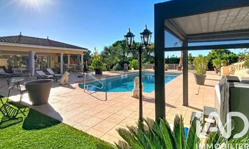 Maison - 260 m² - 7 pièces