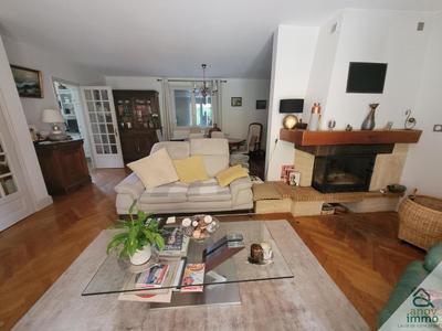 Maison - 101 m² - 5 pièces