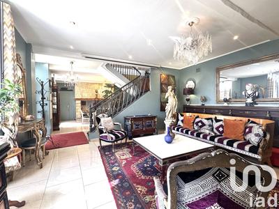 Maison - 181 m² - 7 pièces