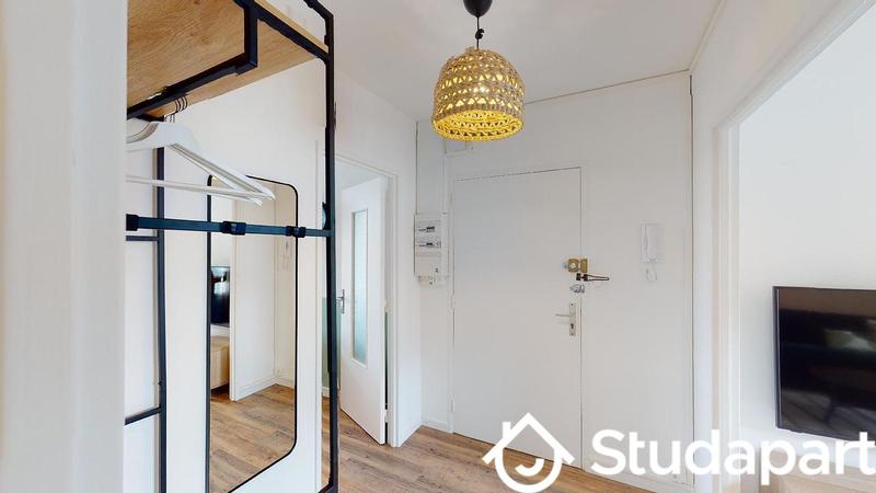 Chambre - 9 m² - 1 pièce