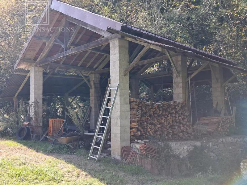 Propriété - 90 m² - 4 pièces