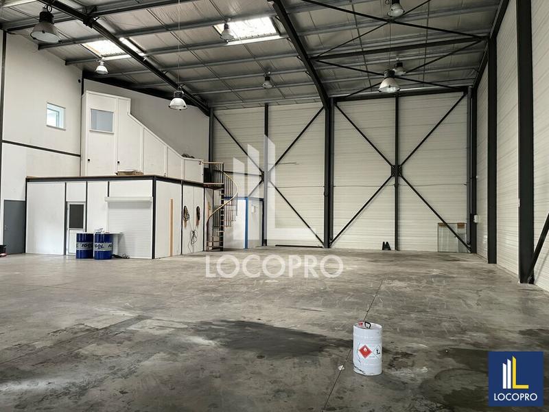 Local d'activité / Entrepôt - 500 m²