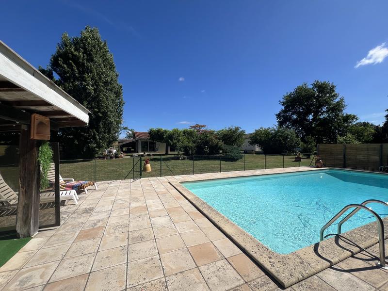 Maison - 158 m² - 6 pièces