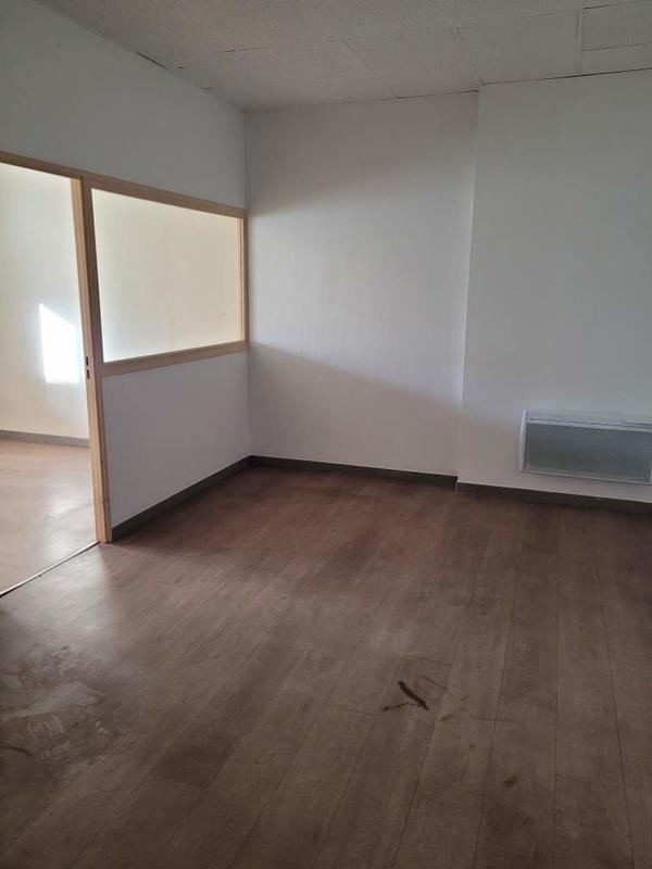 Bureau - 113 m² - 5 pièces