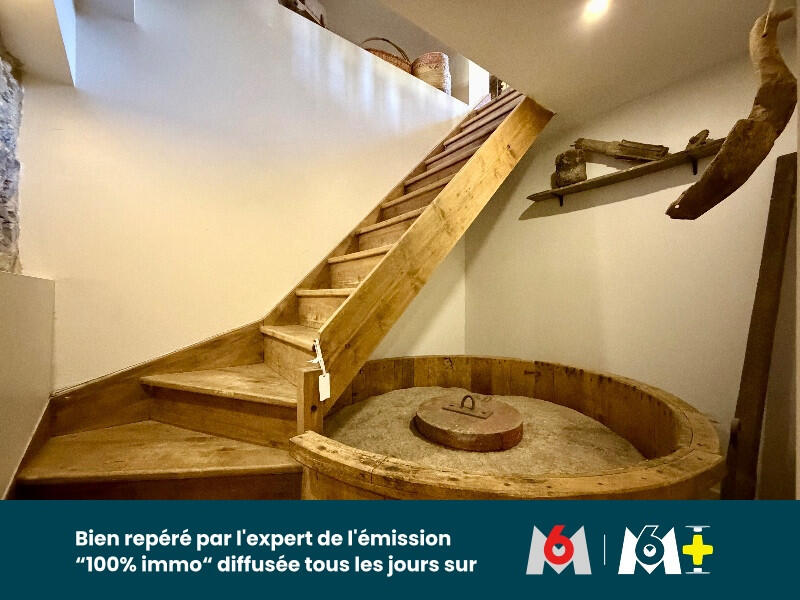 Maison - 260 m² - 11 pièces