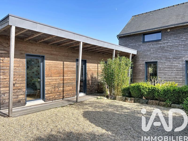 Maison - 170 m² - 9 pièces