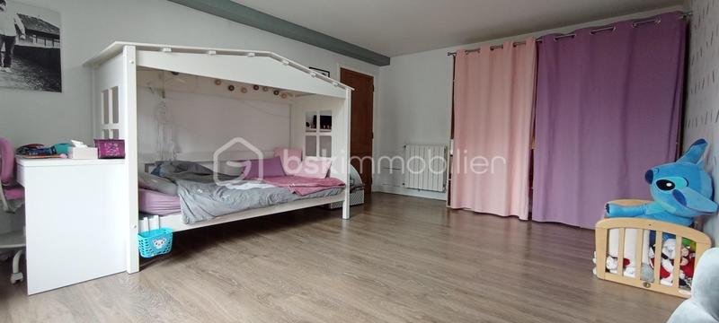 Maison - 232 m² - 8 pièces