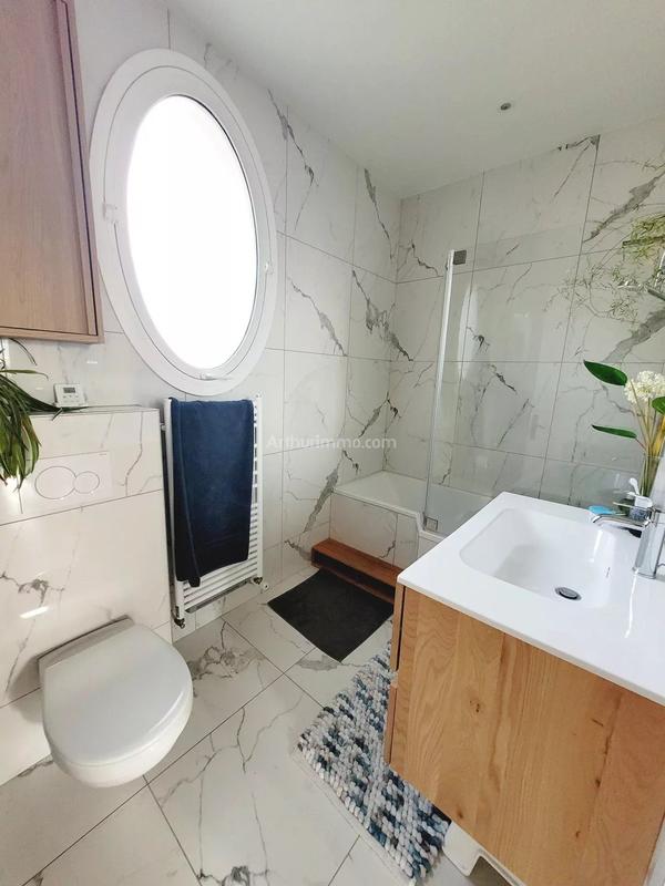 Maison - 155 m² - 9 pièces