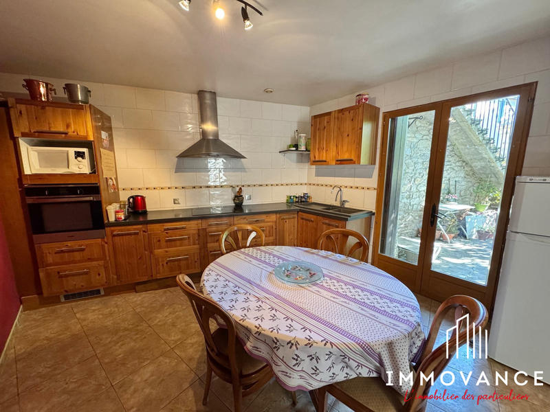 Appartement - 79 m² - 3 pièces