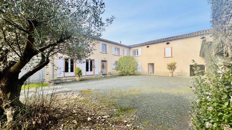 Corps de ferme - 235 m² - 6 pièces