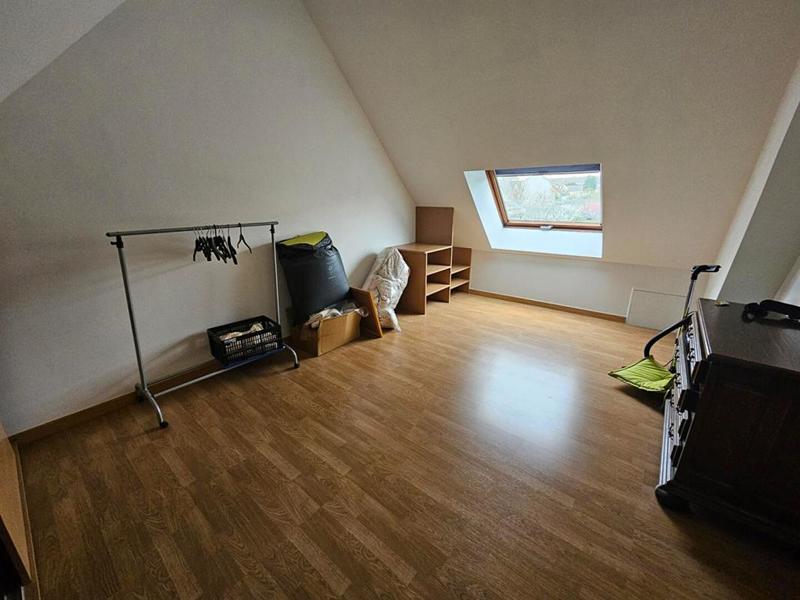 Maison - 152 m² - 9 pièces