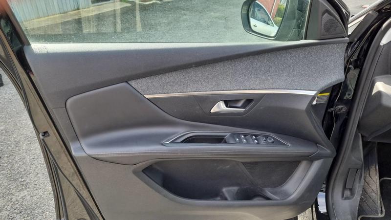 Peugeot 3008 1.2 PureTech 130 Eat6 Allure - Automatique