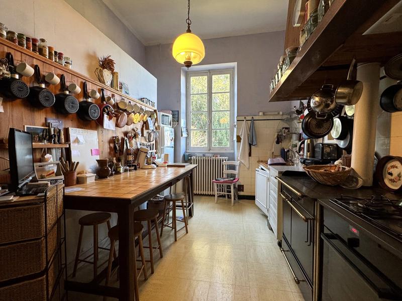 Maison - 222 m² - 7 pièces