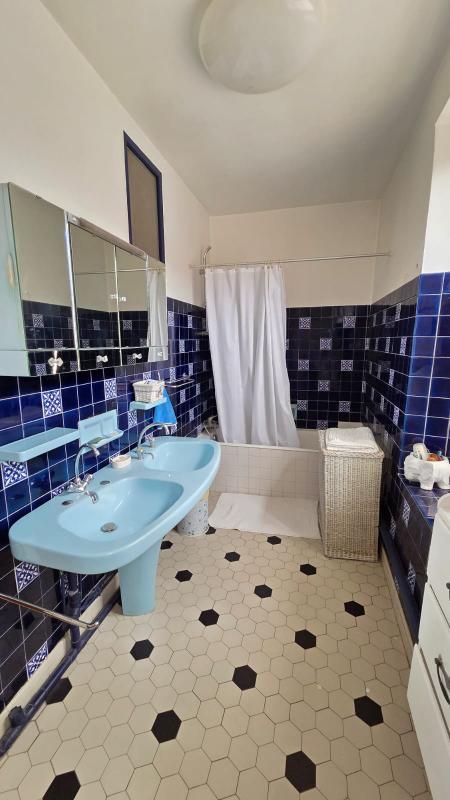 Maison en pierre - 309 m² - 9 pièces