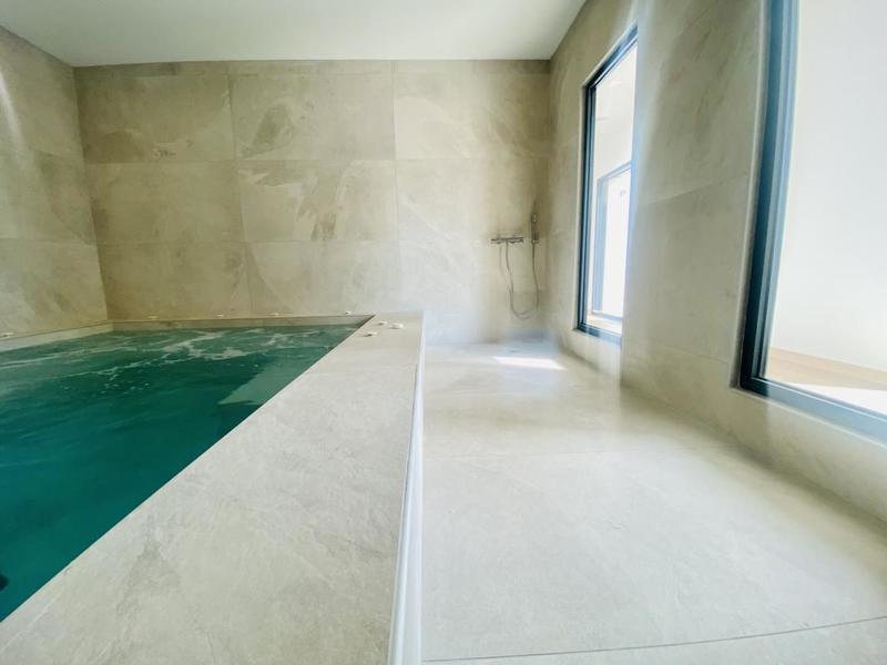 Villa - 350 m² - 9 pièces