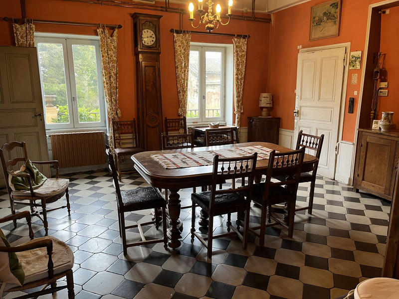 Maison ancienne - 280 m² - 13 pièces