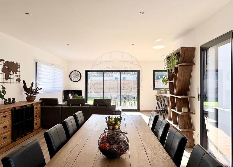 Maison - 130 m² - 4 pièces