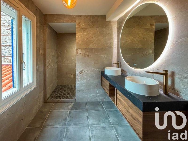 Maison - 194 m² - 7 pièces