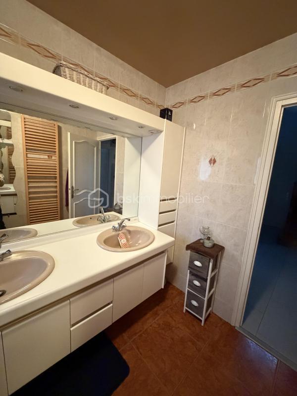 Maison traditionnelle - 145 m² - 7 pièces