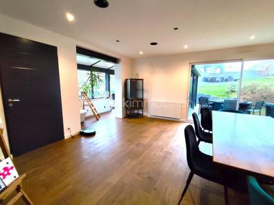 Maison - 163 m² - 8 pièces