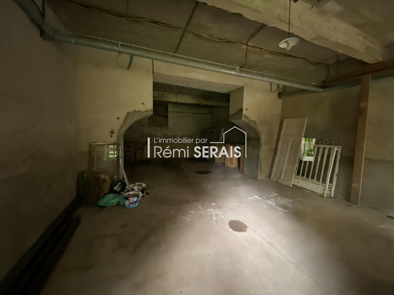 Maison - 480 m² - 25 pièces