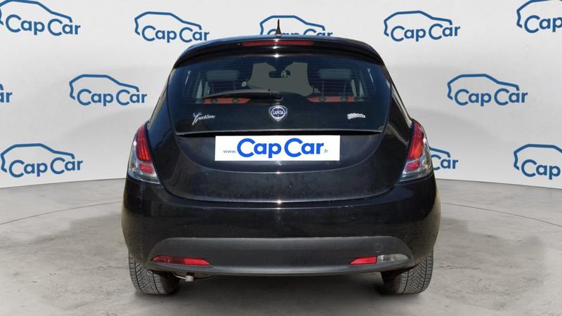 Lancia Ypsilon II 1.2 69 Black &amp; Red