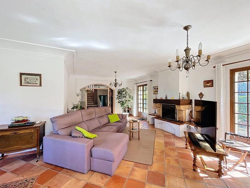 Maison - 160 m² - 2 pièces