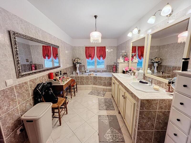 Maison de campagne - 290 m² - 9 pièces