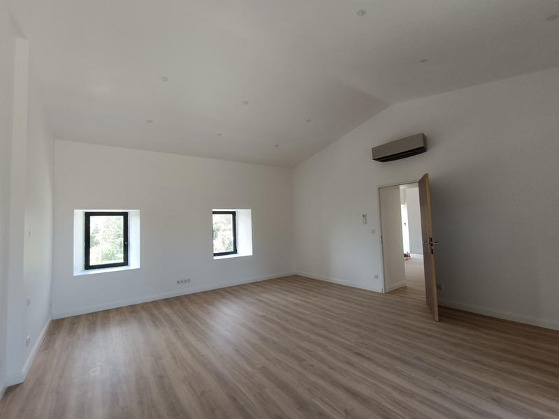 Propriété - 450 m² - 10 pièces