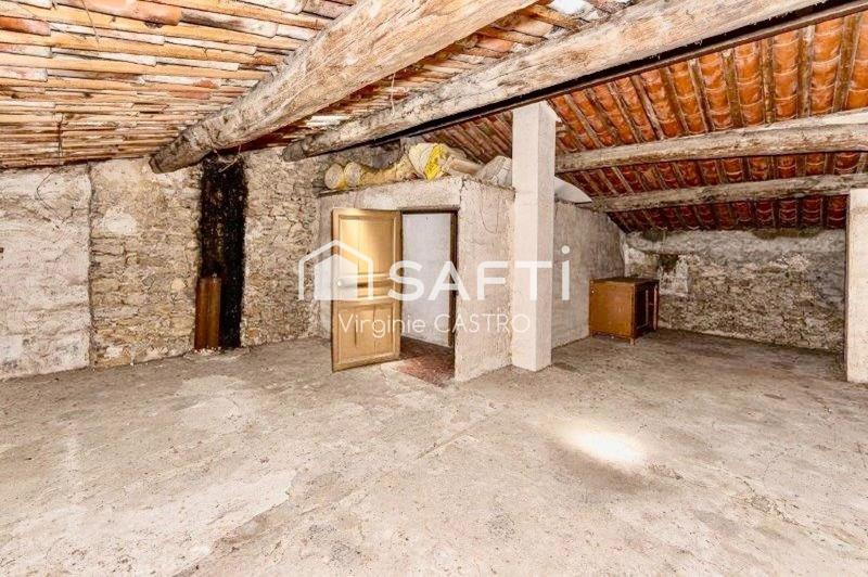 Maison - 270 m² - 5 pièces