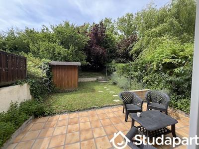 Chambre - 11 m² - 1 pièce