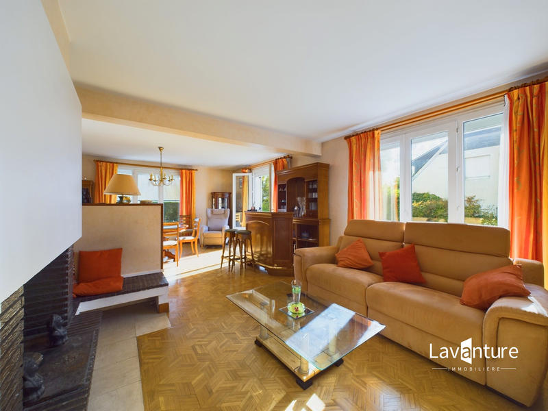 Maison traditionnelle - 145 m² - 7 pièces