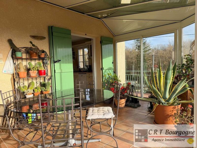 Maison - 202 m² - 7 pièces